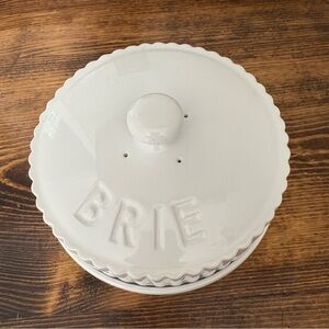 Threshold White‎ Brie Dish